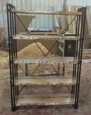 עץ טבעי בשילוב מתכת