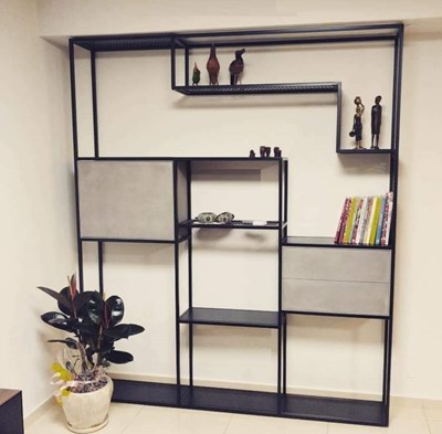 קונסולה בהתאמה